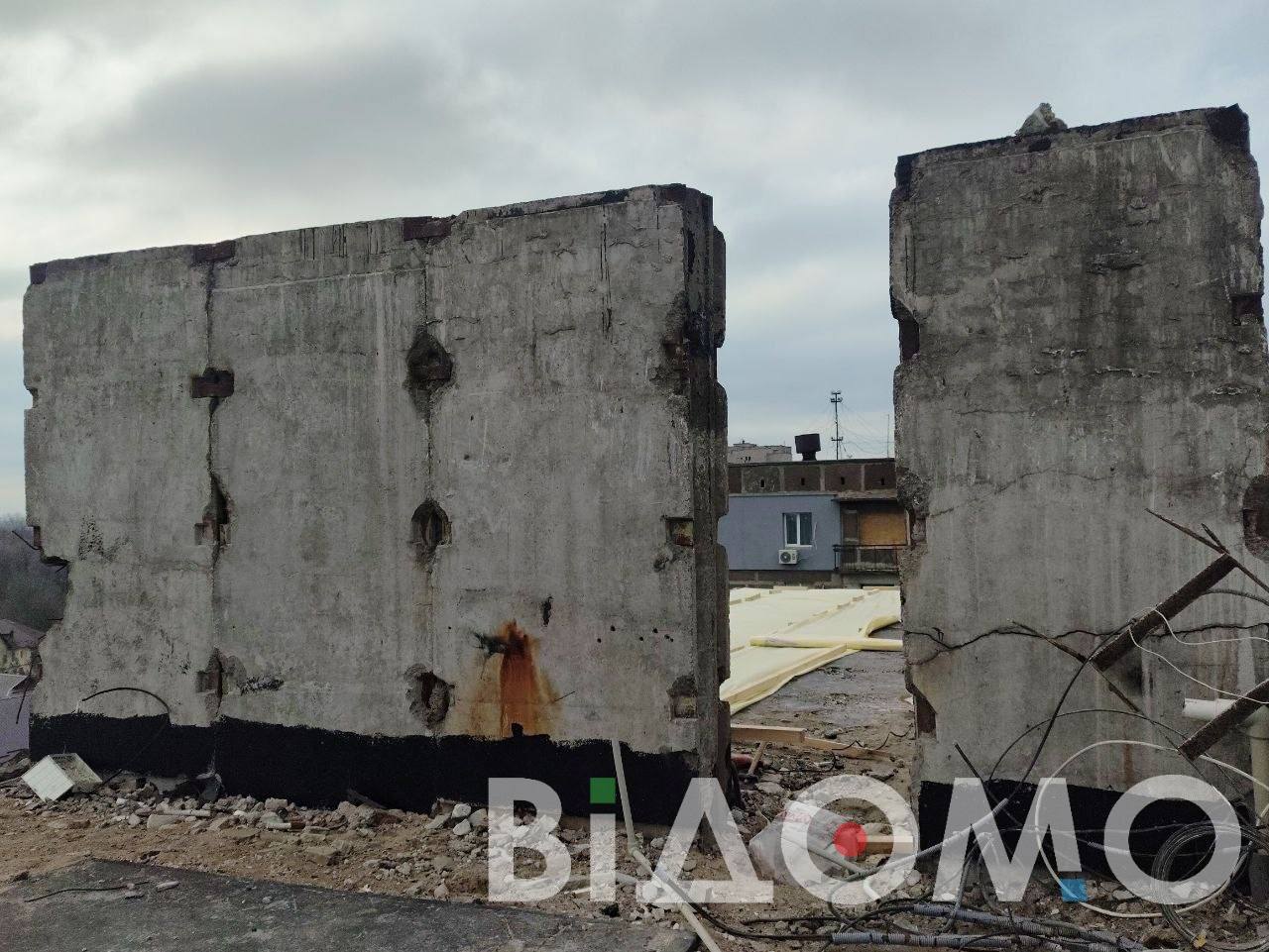 пошкоджений будинок