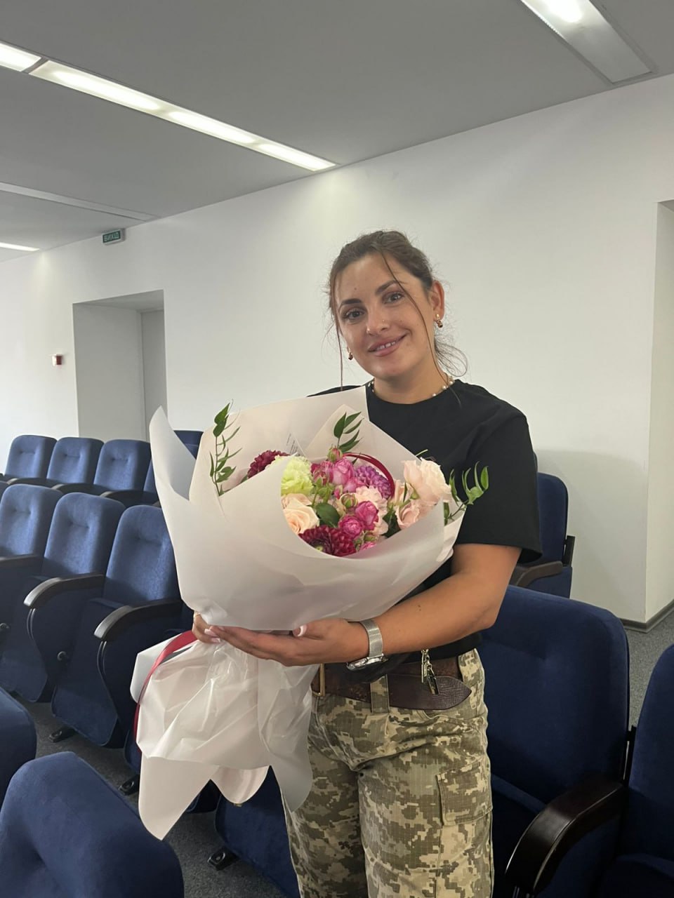 війсбкова з квітами