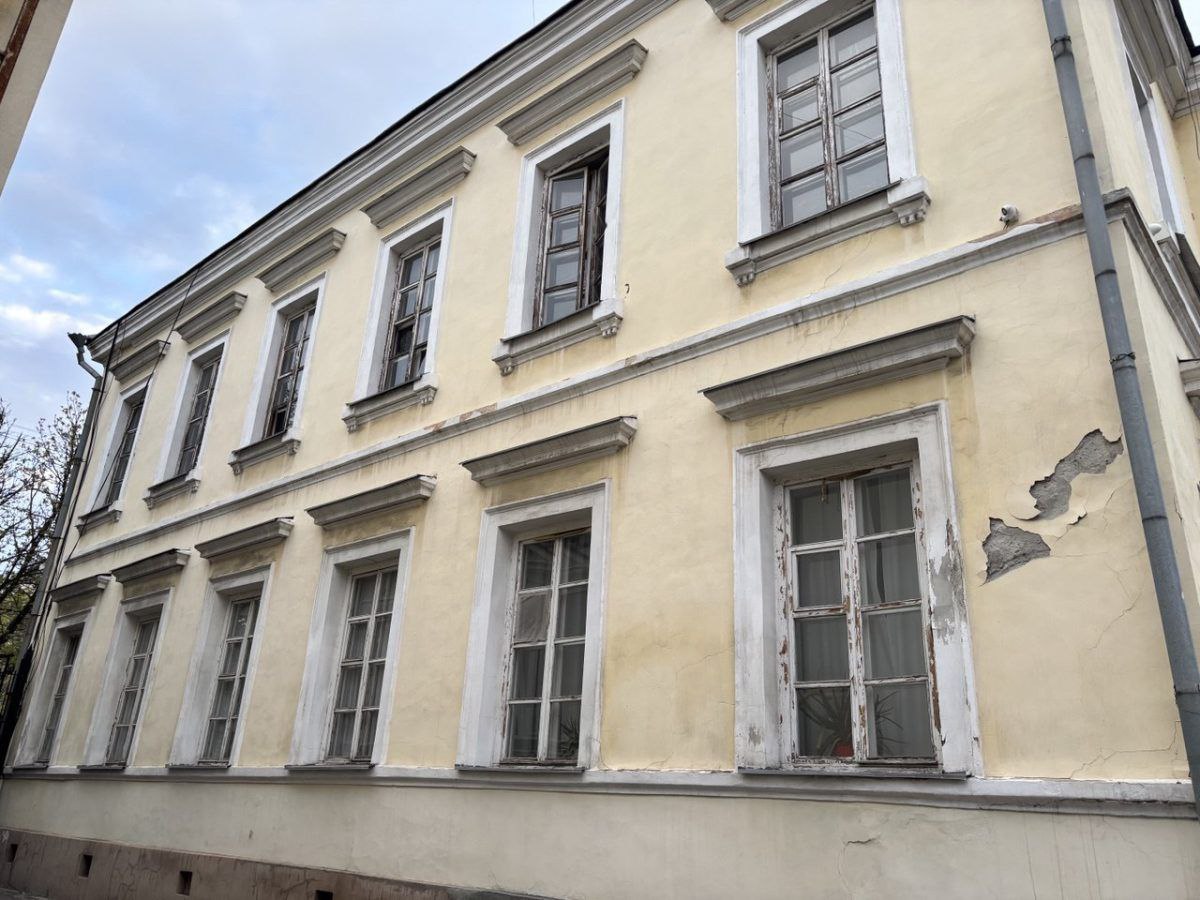 Пошкоджений музей в Дніпрі