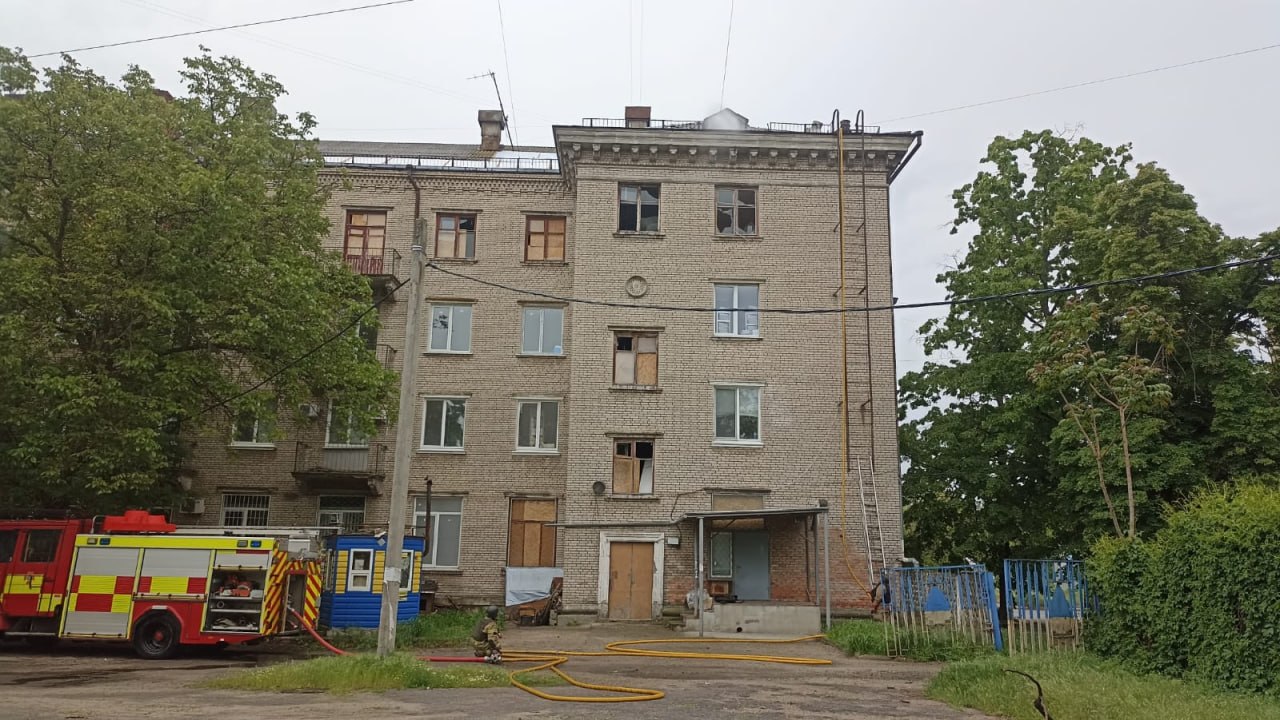 д