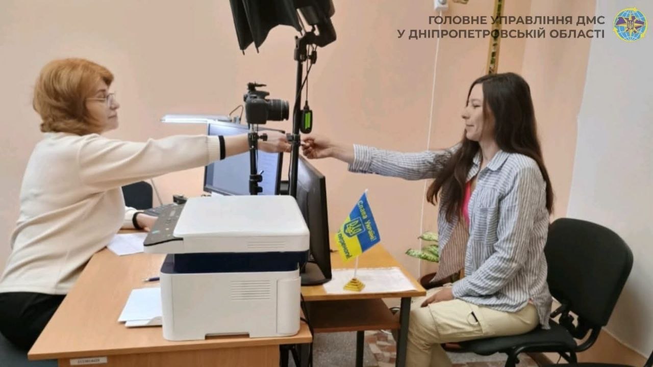 д