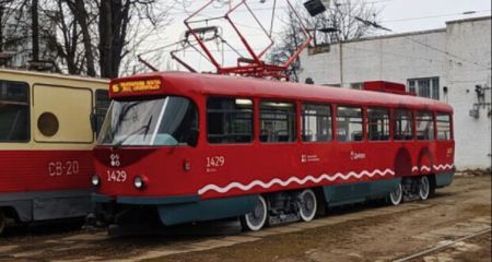 У Дніпрі два маршрути трамваю тимчасово припинять рух: як працюватиме транспорт 23 травня