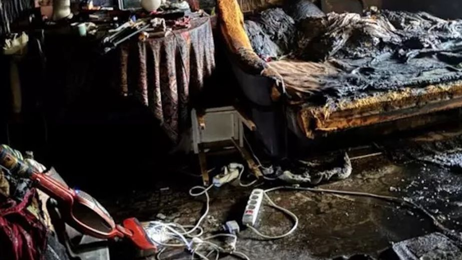 Пожарные спасли мужчину во время пожара в Кривом Роге (ФОТО)