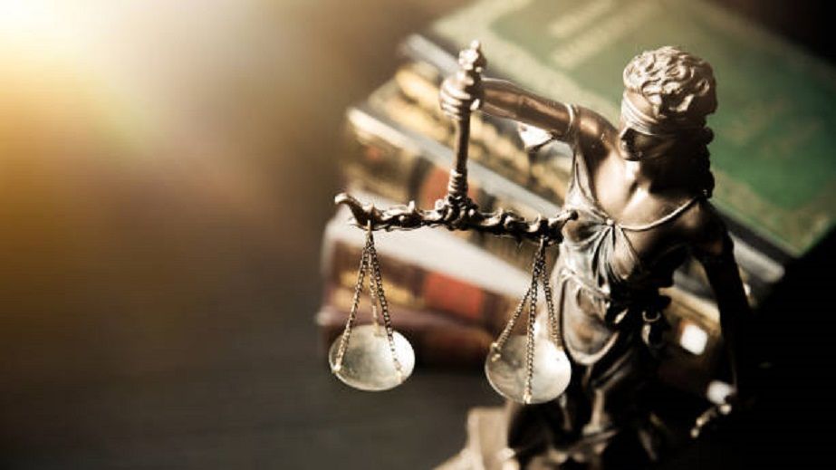 У Дніпрі директора будівельної компанії звинувачують у розкраданні майже мільйона гривень: подробиці справи