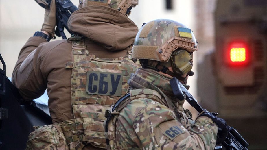 СБУ задержала фитнес-тренера из Одессы, поджегшего военный автомобиль в Днепре
