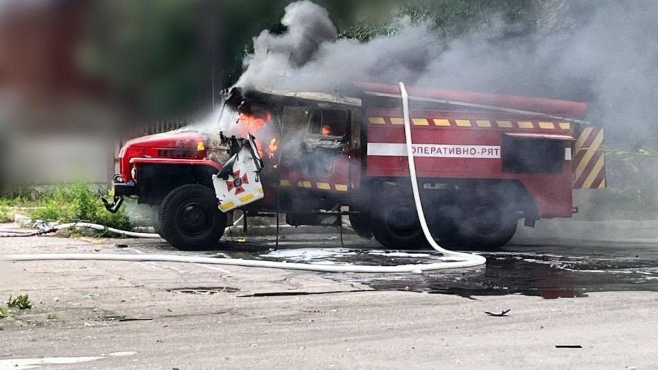 На Дніпропетровщині вогнеборці потрапили під повторний обстріл, є постраждалий