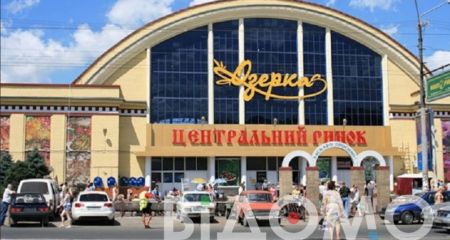 В Днепре произошел масштабный пожар на рынке "Озерка" (ВИДЕО)