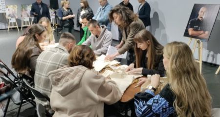 Символ силы и мудрости: в Днепре "оживили" казака Мамая (ФОТО)