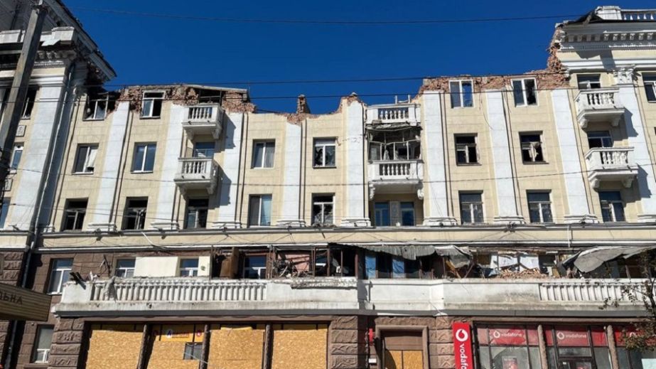 В Днепре за 45 млн грн капитально отремонтируют историческое здание на Вокзальной площади, которое повредила российская ракета