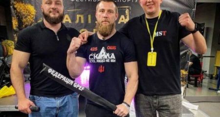 Рекорд у підйомі штанги на біцепс: силач із Дніпра Дмитро Грунський встановив рекорд Європи