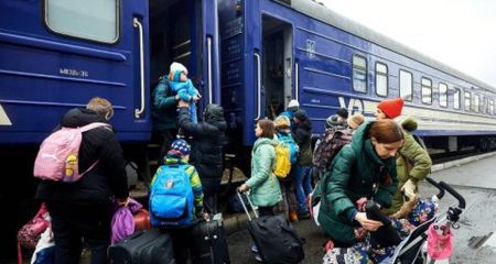 Из-за постоянных ракетных ударов и обстрелов харьковчане массово едут в Днепр