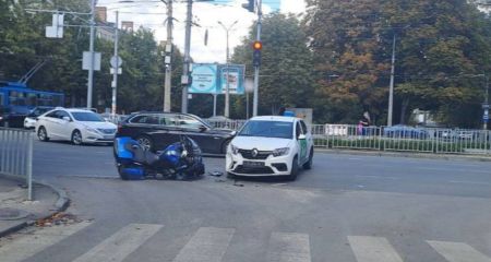 В Днепре произошло мото-ДТП на перекрестке улиц Новокрымская и Независимости