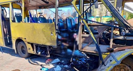 У Нікополі росіяни вдарили FPV-дроном у міський автобус: загинули троє людей