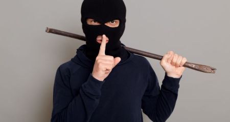 Банда разбойников избила пенсионера в Днепропетровской области