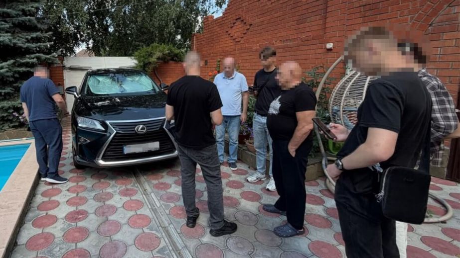В Кривом Роге мужчина отдал мошенникам 600 тысяч евро за вымышленный бизнес на металлургии (ФОТО, ВИДЕО)