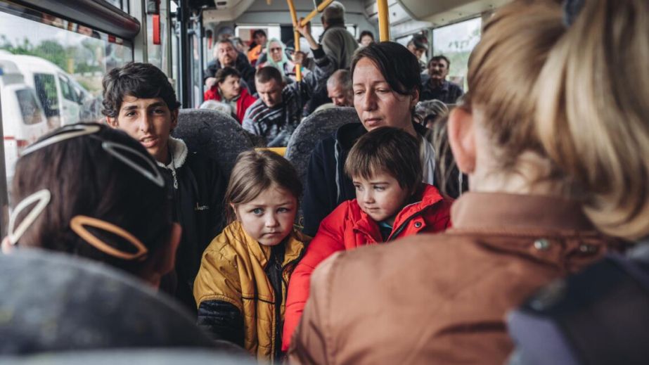 В Днепропетровской области детей будут вывозить принудительно без согласия родителей: новые правила эвакуации