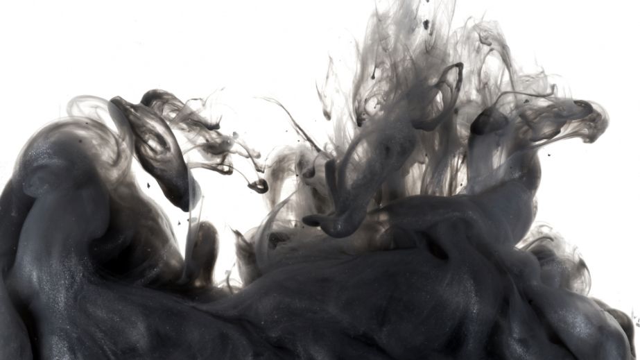 В одном из районов Днепра поднялся столб черного дыма (ВИДЕО)