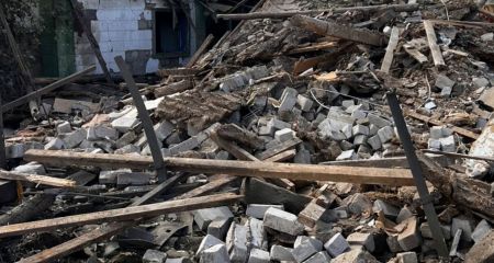 У поліції показали наслідки атаки КАБом на Синельниківщину, через яку загинув чоловік (ФОТО)