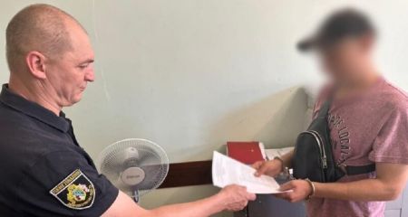 У Кам'янському спіймали чоловіка, який обкрадав автомобілі