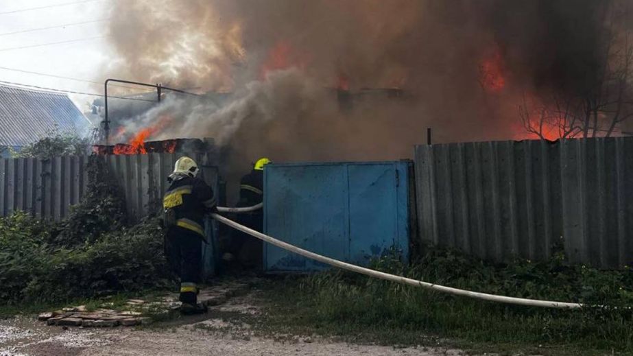 В Днепре во время пожара в доме пострадали двое малышей (ФОТО)
