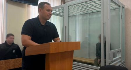 На Дніпропетровщині чоловік затягнув до лісосмуги та зґвалтував 13-річну дівчинку