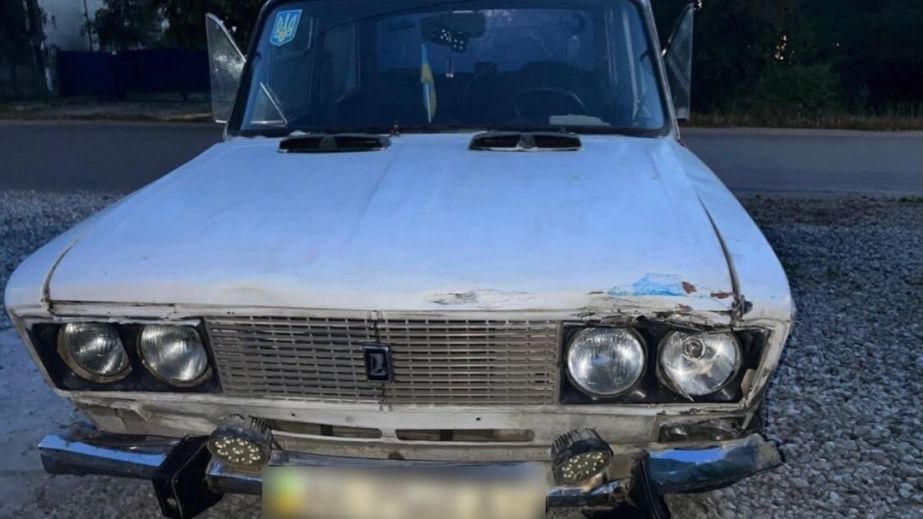 Виїхав на "зустрічку" під час обгону: у Самарі водій ВАЗу збив мотоцикліста (ФОТО)