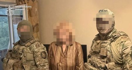 Собирала данные о заводах и фиксировала разрушения: жительнице Днепропетровщины объявили подозрение в госизмене