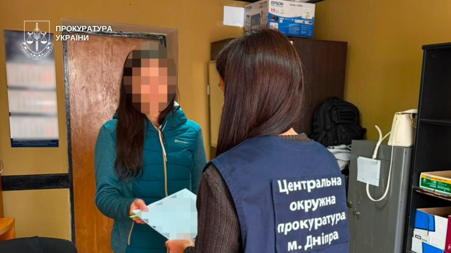 Маскували психотропи в одязі та відправляли поштоматами: у Дніпрі викрили нарколабораторію та шістьох ділків (ФОТО)