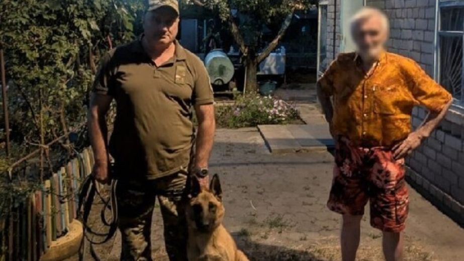 На Криворожье служебная собака нашла пожилого мужчину, который заблудился