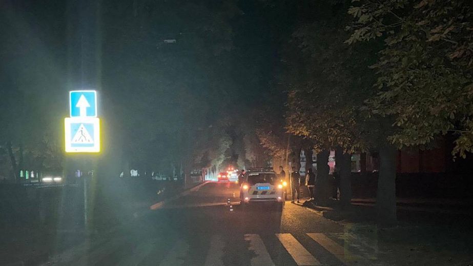 У Нікополі автомобіль збив 5-річну дитину біля "зебри"