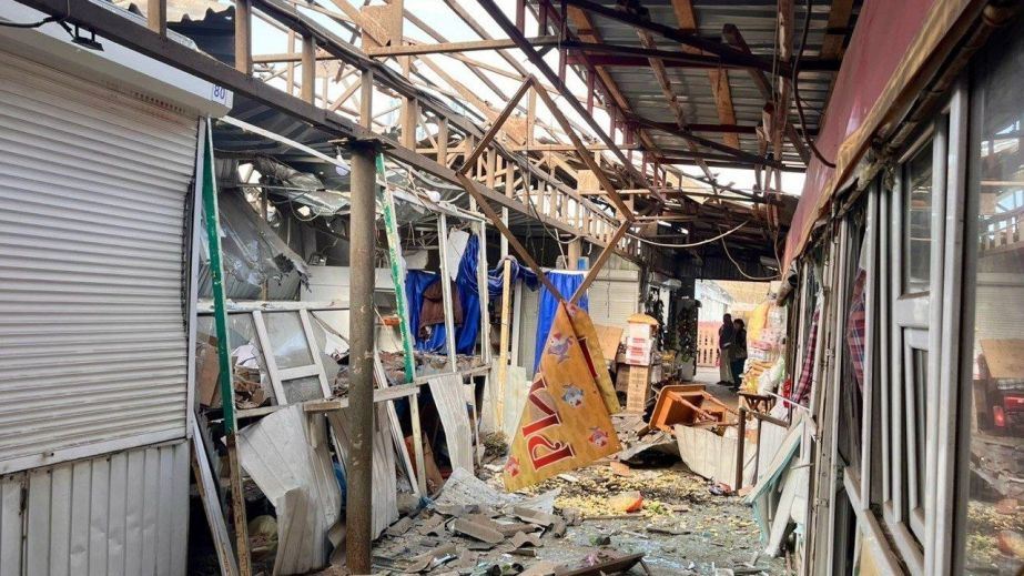 У Нікополі росіяни вдарили дронами по ринку: 5 людей загинули, 19 поранені (ФОТО)