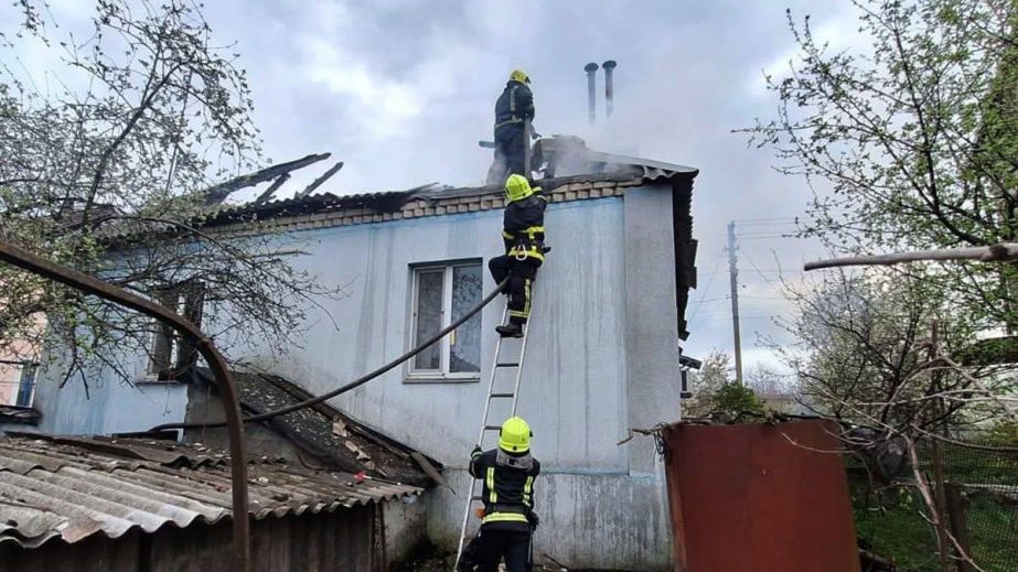 В Каменском загорелся жилой дом (ФОТО)