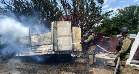 У Нікополі внаслідок влучання ворожого FPV-дрону загорілася вантажівка