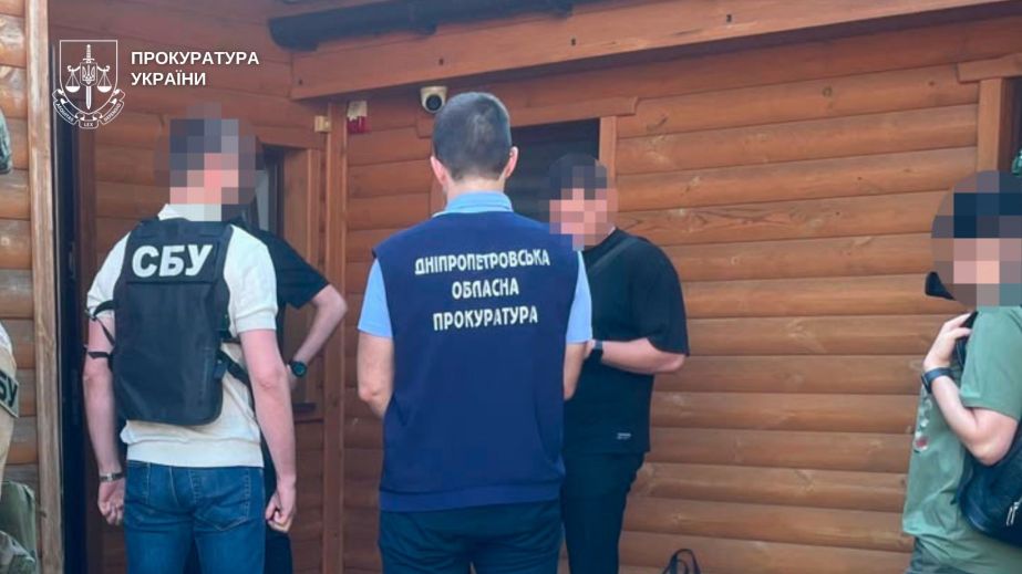 Получала зарплату три года за "воздух": в Днепропетровской области будут судить руководство КП за схему на 1,6 млн грн (ФОТО)