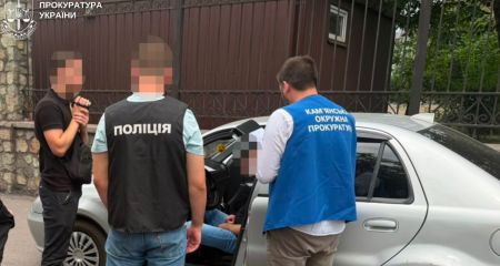 Обещал фиктивную инвалидность за $2000: в Каменском будут судить семейного врача