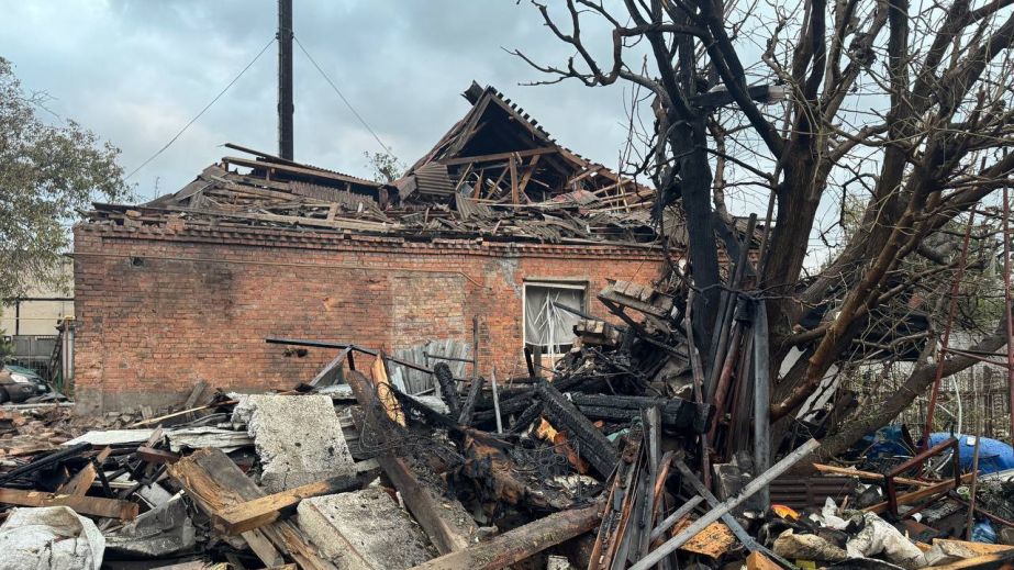 Нічні та ранкові обстріли Дніпропетровщини: наслідки ворожих ударів по трьох районах (ФОТО, ВІДЕО)