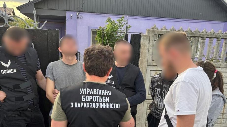 Изготовляли 15 кг психотропов ежемесячно: в Кривом Роге ликвидировали масштабную наркогруппировку (ФОТО, ВИДЕО)