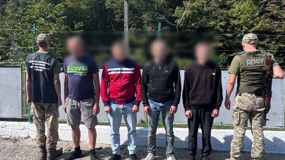 Жителя Дніпропетровщини, який намагався втекти до Румунії, затримали зі стріляниною (ФОТО, ВІДЕО)