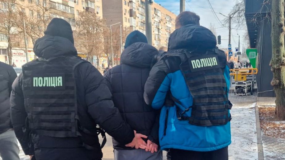 "Інвалідність" за $15 000: у Кривому Розі викрили чоловіка, який торгував відстрочками (ФОТО)