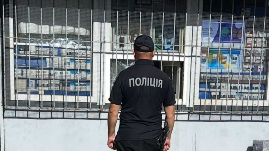 У Кам'янському з незаконного обігу вилучили алкоголь і тютюн на майже 500 тисяч гривень (ФОТО)