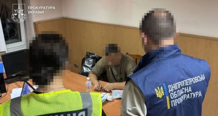 Мешканець Дніпра вим...