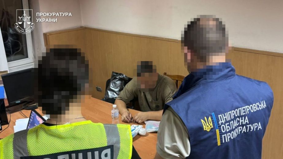 Мешканець Дніпра вимагав у підприємця $2000 неіснуючого боргу та погрожував його вбити (ФОТО)