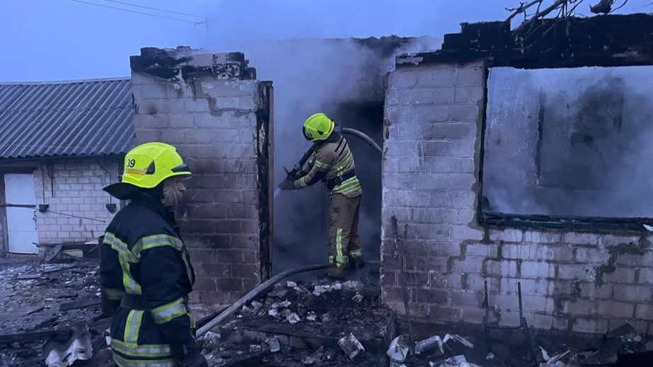 У Жовтих Водах під час гасіння пожежі у будинку виявили тіло людини (ФОТО)
