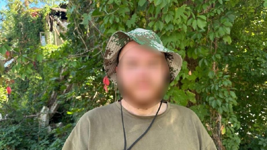 Блукав болотами Полісся без їжі та води: на півночі прикордонники врятували 29-річного мешканця Кривого Рогі (ВІДЕО)