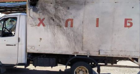 На Нікопольщині росіяни влучили дроном в автомобіль, що перевозив хліб