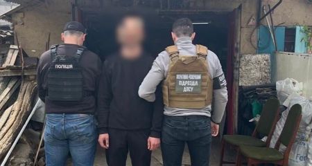 На Нікопольщині у чоловіка вдома виявили арсенал зброї (ФОТО)
