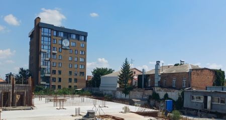 У Дніпрі припинили незаконне будівництво елітного ЖК у середмісті (ФОТО)