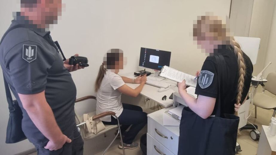 У Дніпрі посадовець ВЛК та медсестра підробляли документи для ухилення від служби (ФОТО)