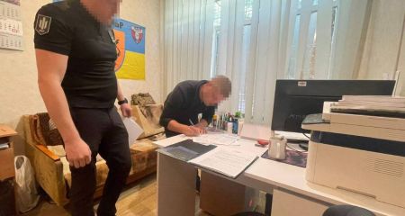 Военнослужащий ТЦК из Днепра списал с учета 17 родственников и знакомых (ФОТО)