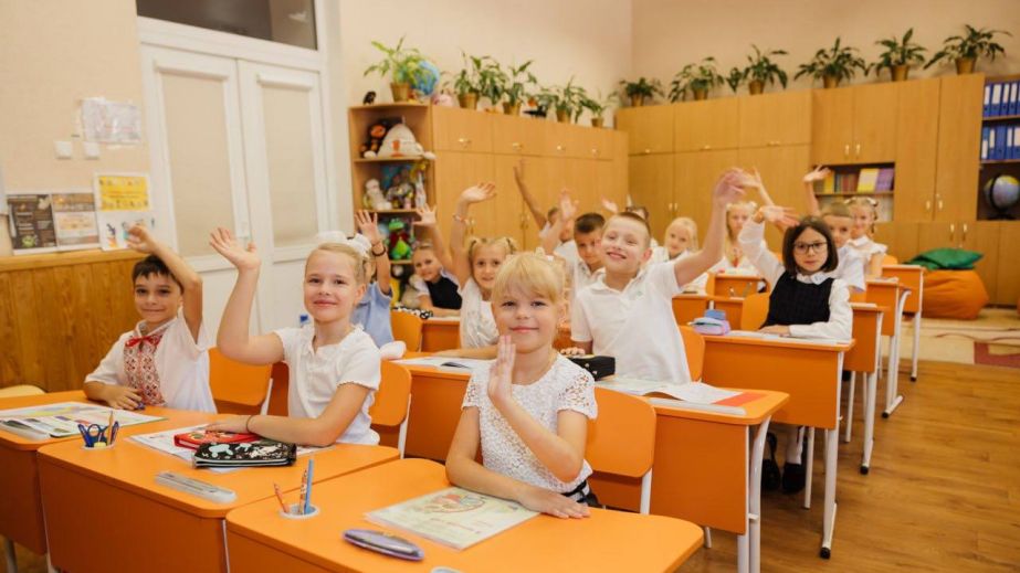 Стало відомо, скільки першокласників сядуть за парти 1 вересня на Дніпропетровщині
